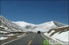 一条陌生的道路,不知会延伸向何方,就是这种让人迷醉的美,让人忘记了担忧,因为,你的心思还来不及担忧。