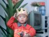 敬个礼!!大家好!我是猪宝宝,今年两岁了,今天是我的生日,希望大家与我一起欢乐吃蛋糕.