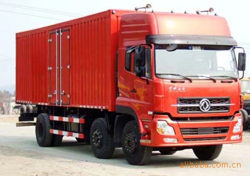 供应东风厢式运输车 东风小三轴12米货箱运输车