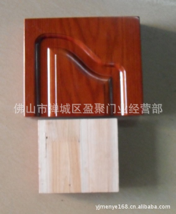 复合烤漆门材料