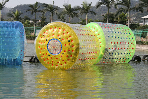 2012-Inflatable-Water-Roller