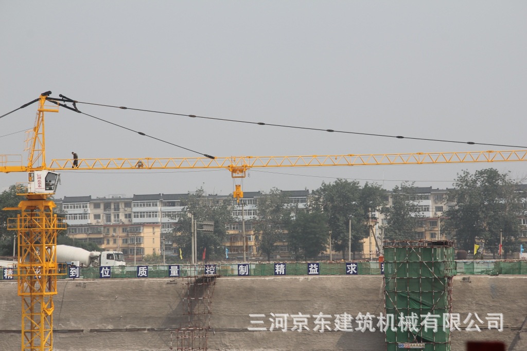 起重机 qtz125 md6015 塔式起重机