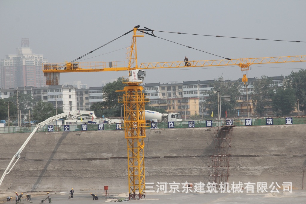 起重机 qtz125 md6015 塔式起重机
