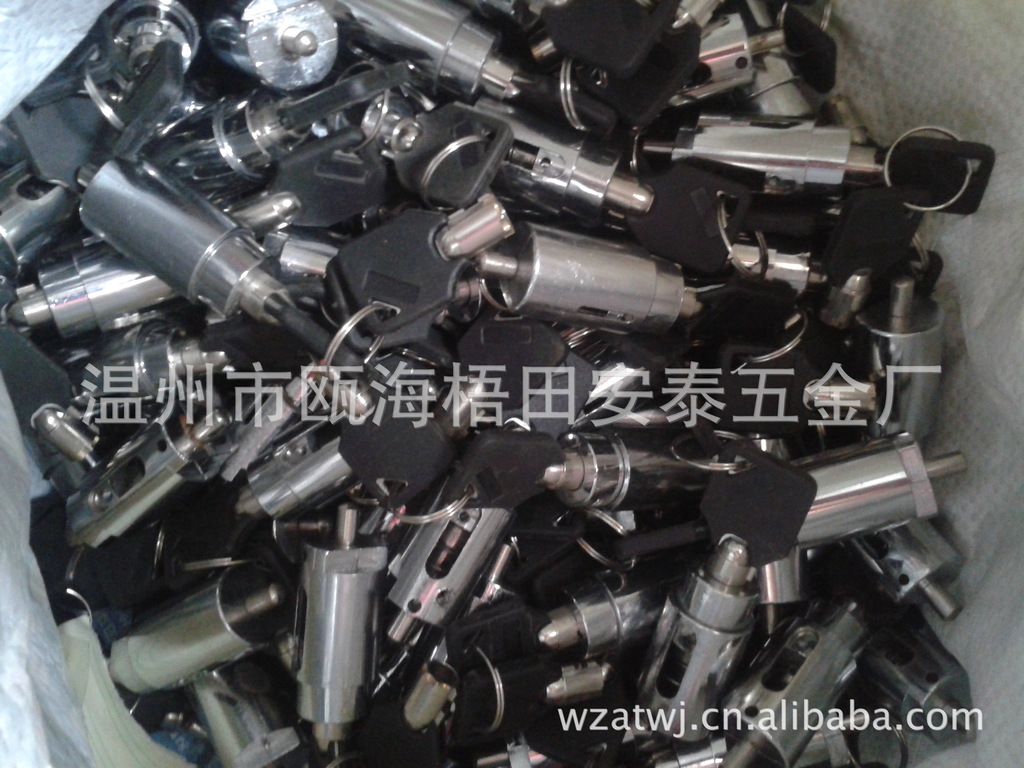 五金配件及锁具配件批发/摩托车锁防盗圆钥匙梅花锁芯