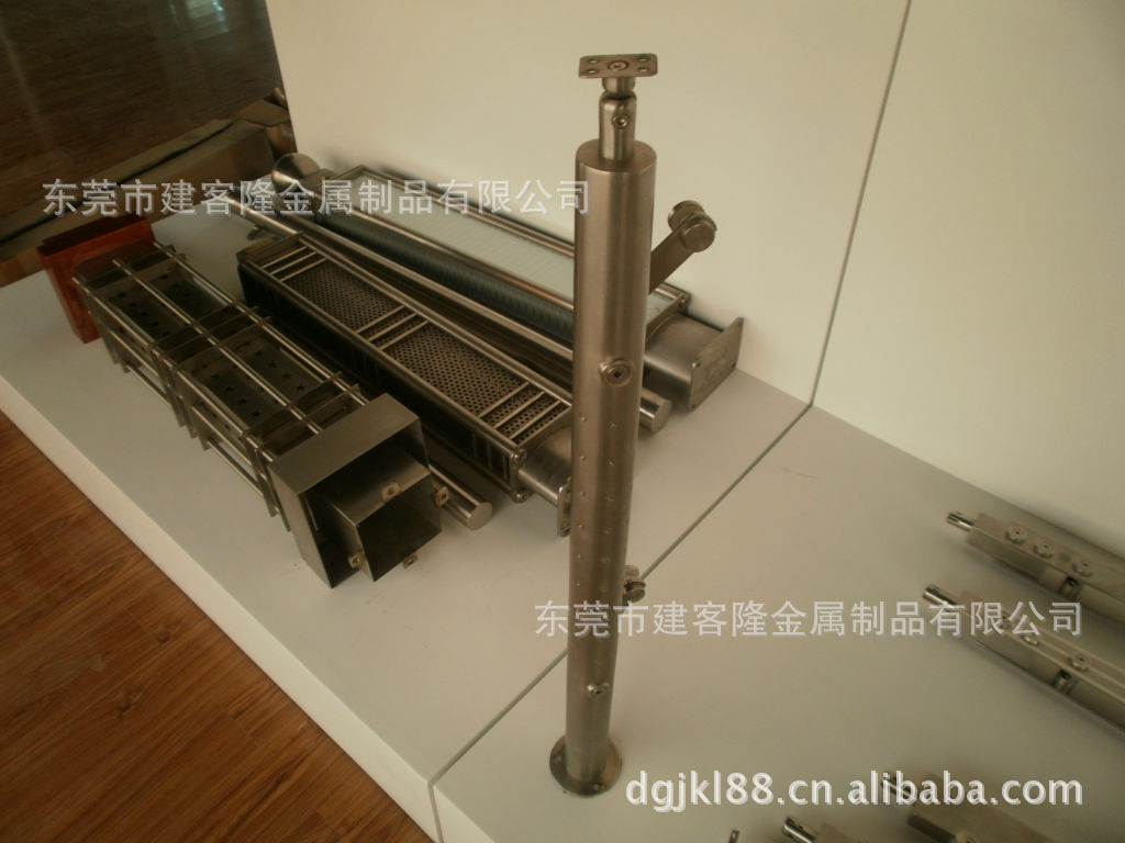 生产供应:不锈钢方管立柱/圆管不锈钢立柱图片_5