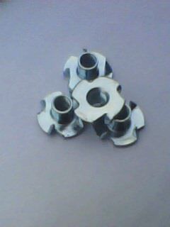 平口平底四爪螺母