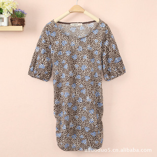 特价批发供应日单尾单阿姨妈妈草莓图案短袖全棉阿姨妈妈衫