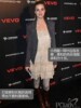  ����ʾ����Whitney Port
<br>
<br>��������ĺ�Ҷ��װ��������ʮ�㣬���ķ��ͺ�ױ����ȫ������ӷֲ��١�
<br>
<br> 