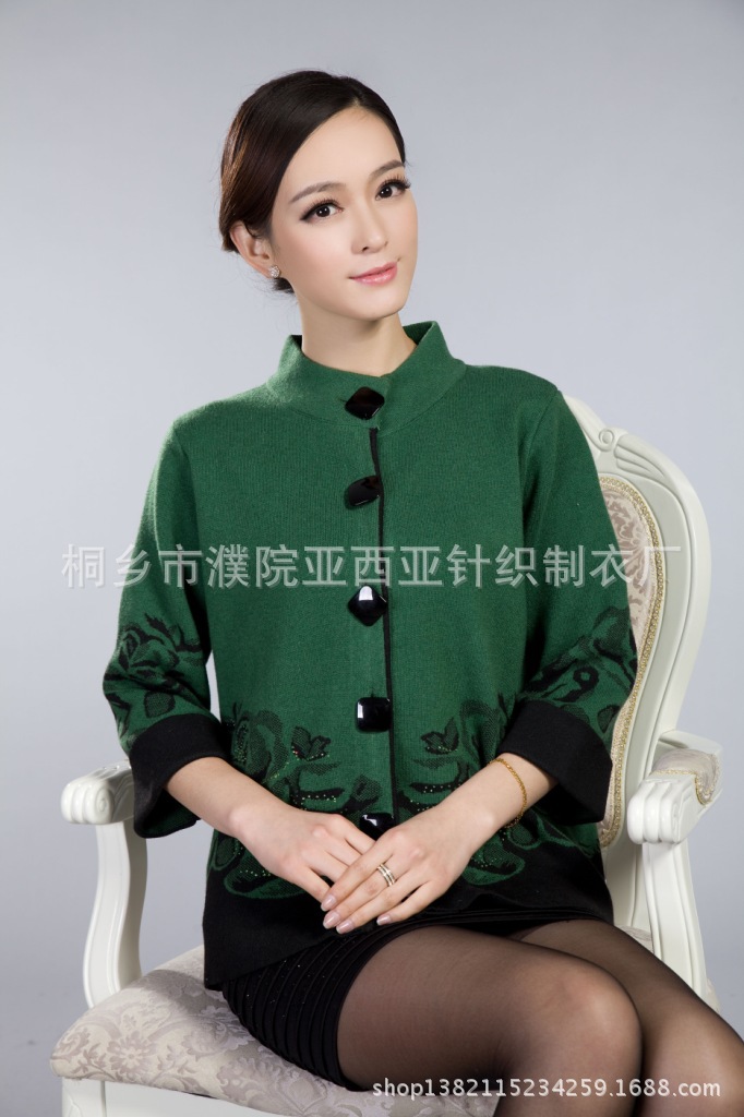 2013秋冬尊贵妈妈装新款羊毛衫