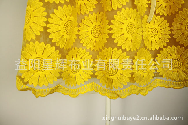 电脑绣菊花向日葵绣花布,韩国春季新款女装面料