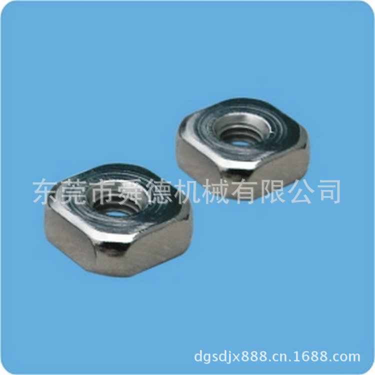 NT06M5四方螺母1