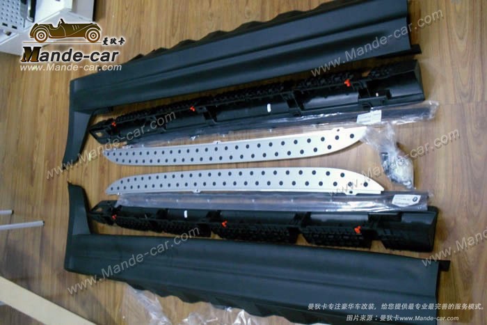 宝马X3 加装原厂踏板曼狄卡 (1)