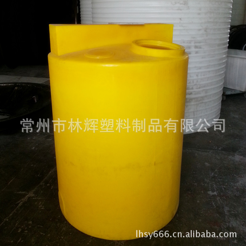 500L加药箱黄色