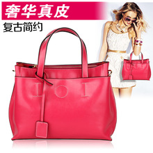 2013�����¿��ͨ�ڳ���С����ţƤŮ����Լ�ǹ�ɫ�����б���
