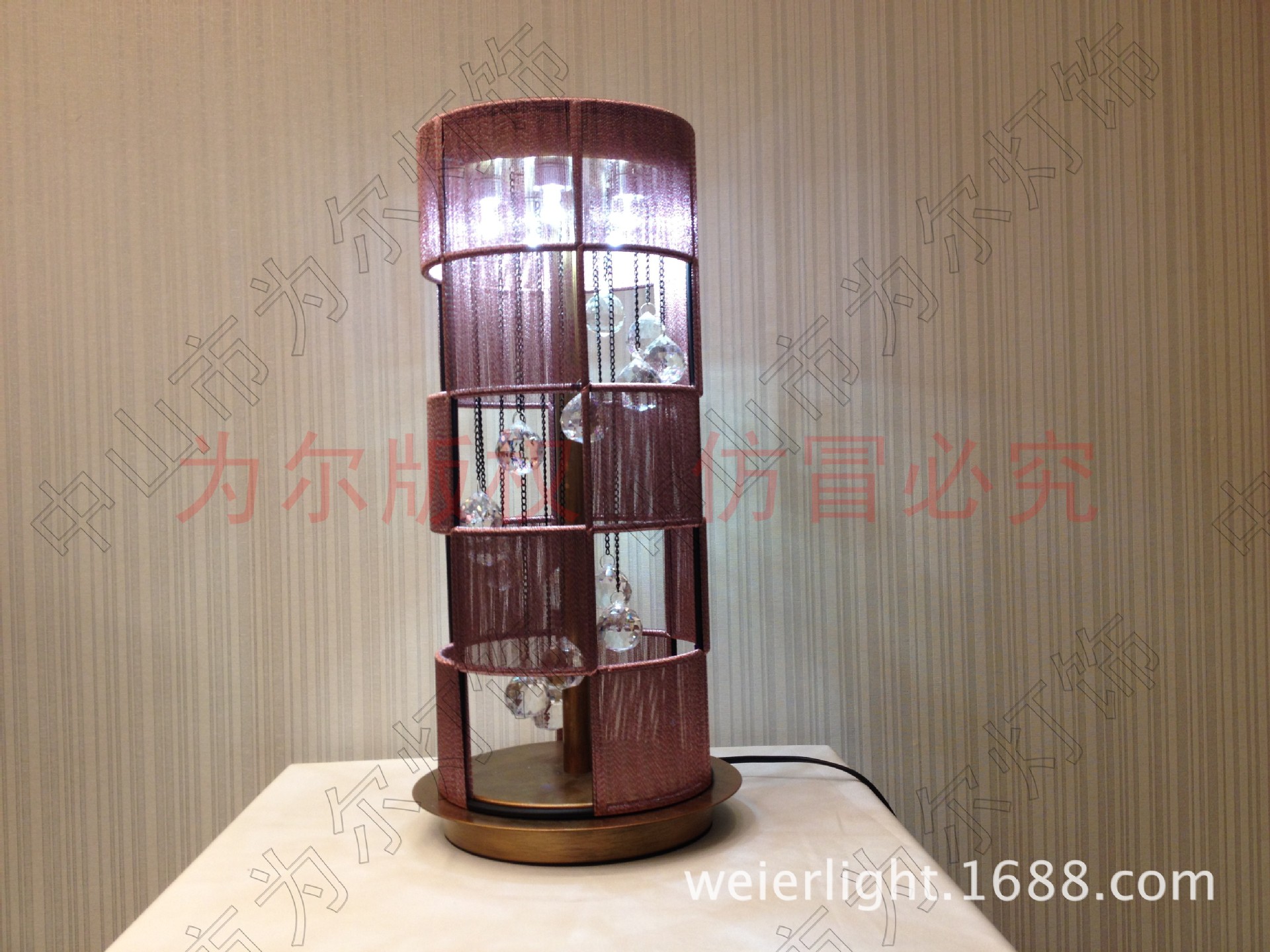 现代布艺台灯