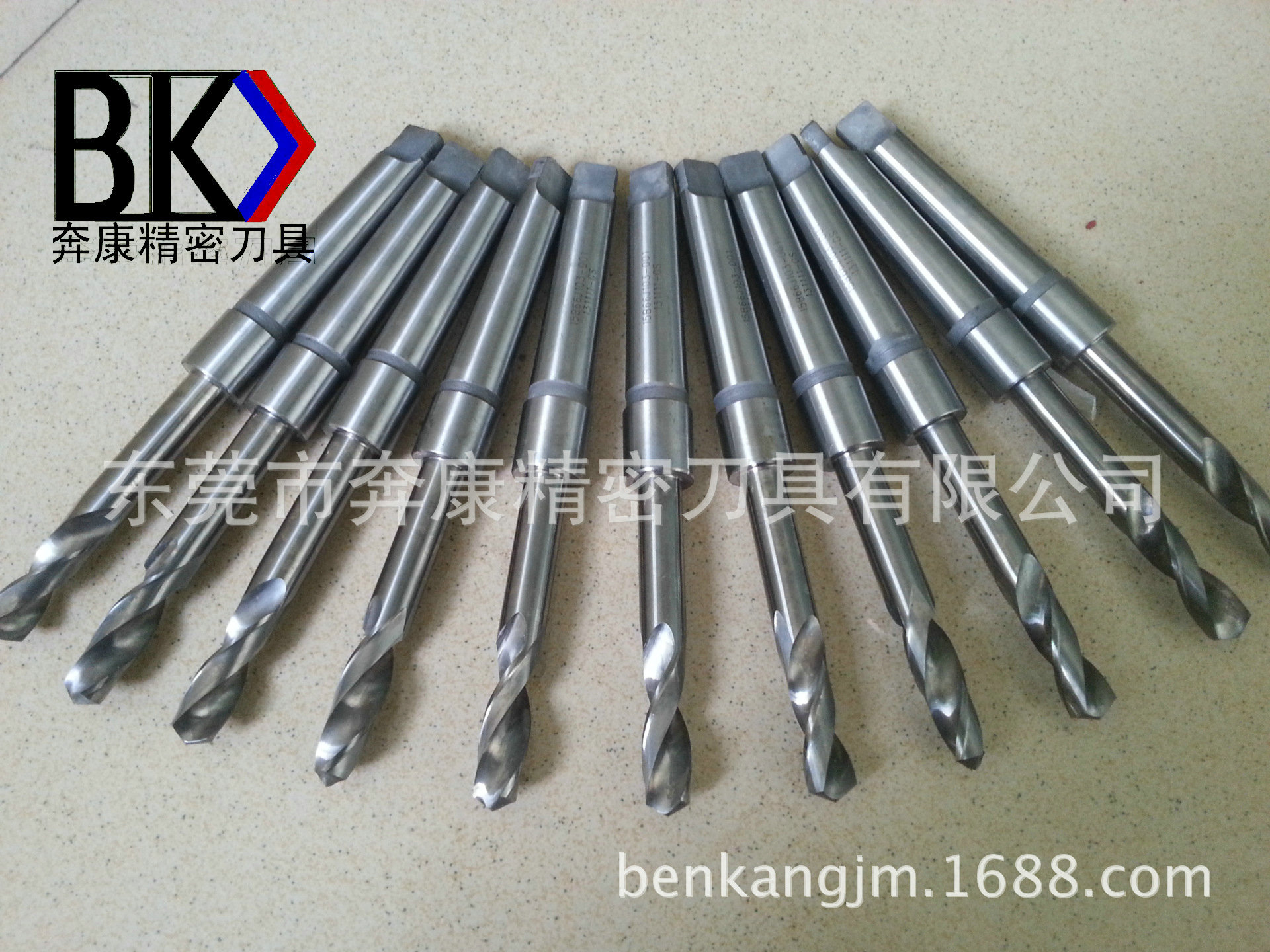 8]KGTDRFAY}]VN}NPWK05YJ