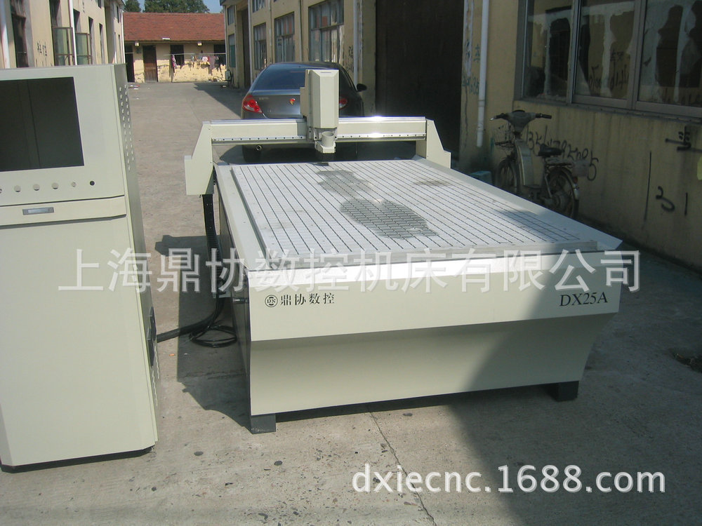 木工雕刻机厂家长期供应  DX-012精密木工浮雕雕刻机