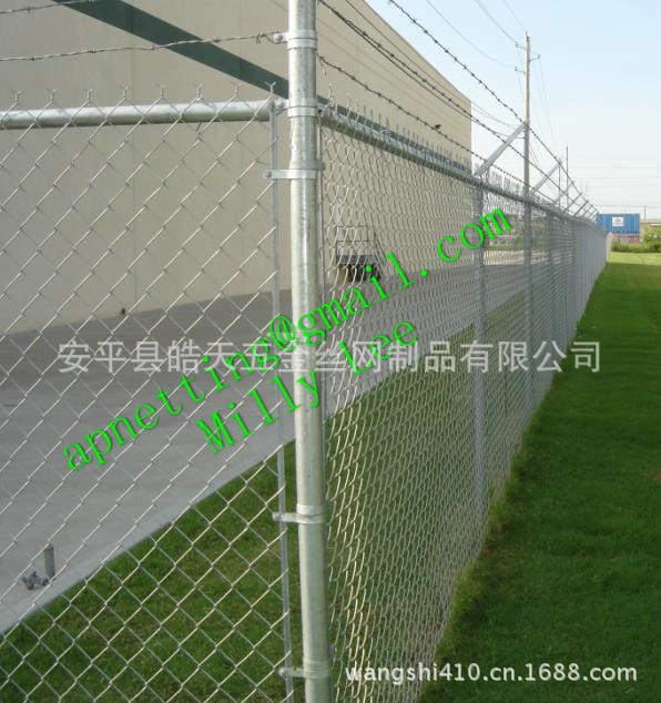 Chain_Link_Fence-1