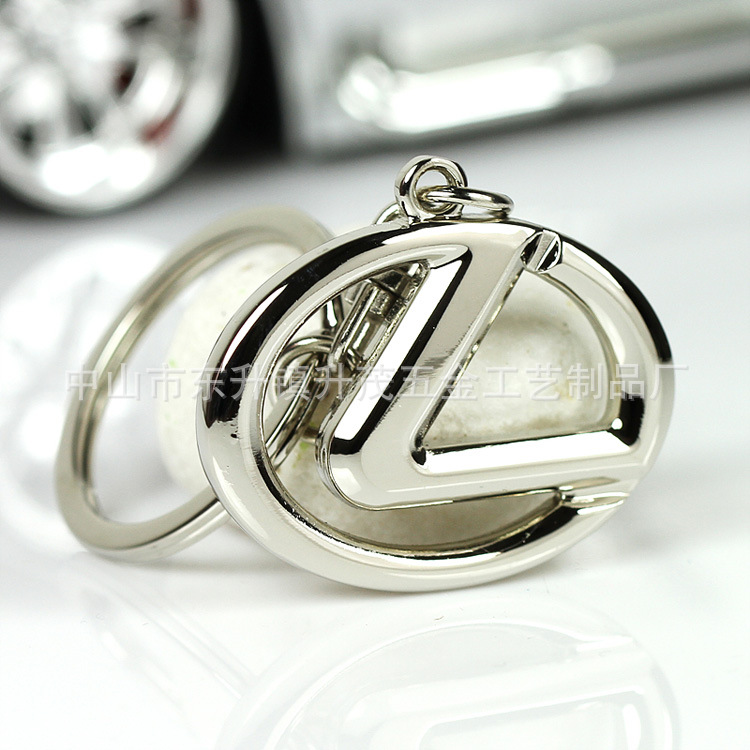 金属质感镂空钥匙扣 (1)