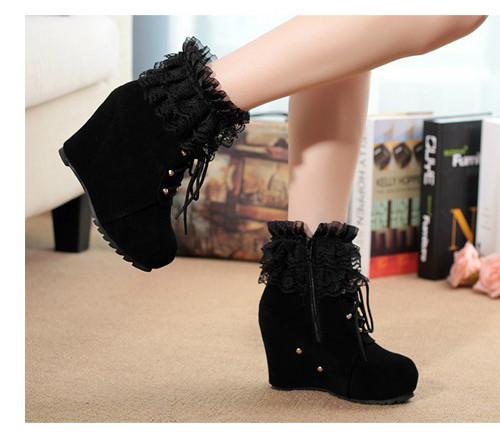 2013秋冬季新款女靴包邮 韩版甜美蕾丝花边磨砂内增高中跟短靴子