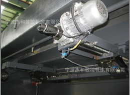厂家直销 QC12Y4*3200系列液压摆式剪板机