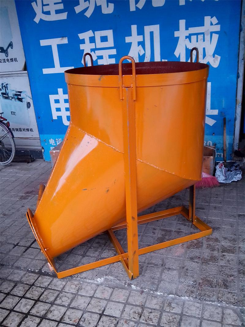 斜咀0.6—1立方塔吊斗