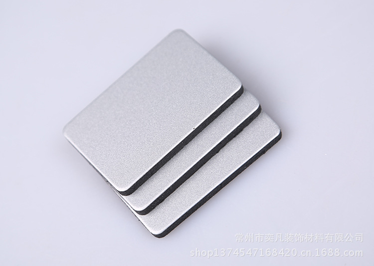 供应优质铝塑板 大量批发铝塑板闪银装饰建材 质量保证