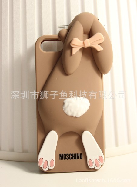 moschino bunny iphone5