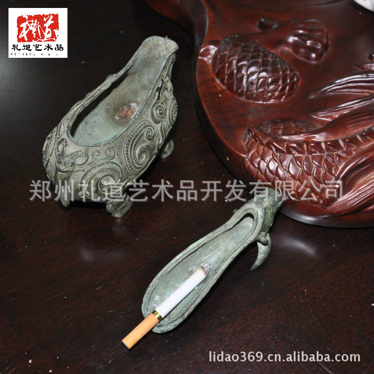 牛造型烟灰缸 (2)