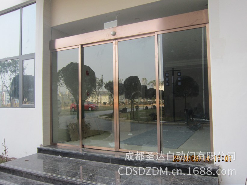 泸州泸县天诚石专家楼油酒店1