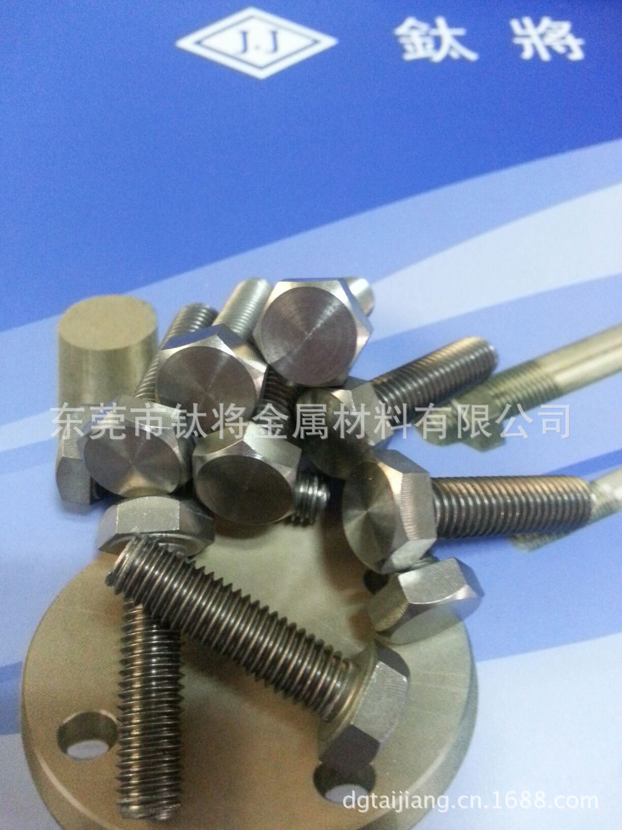 3FCA5D6AA5C44C73DA857DF99C06A4