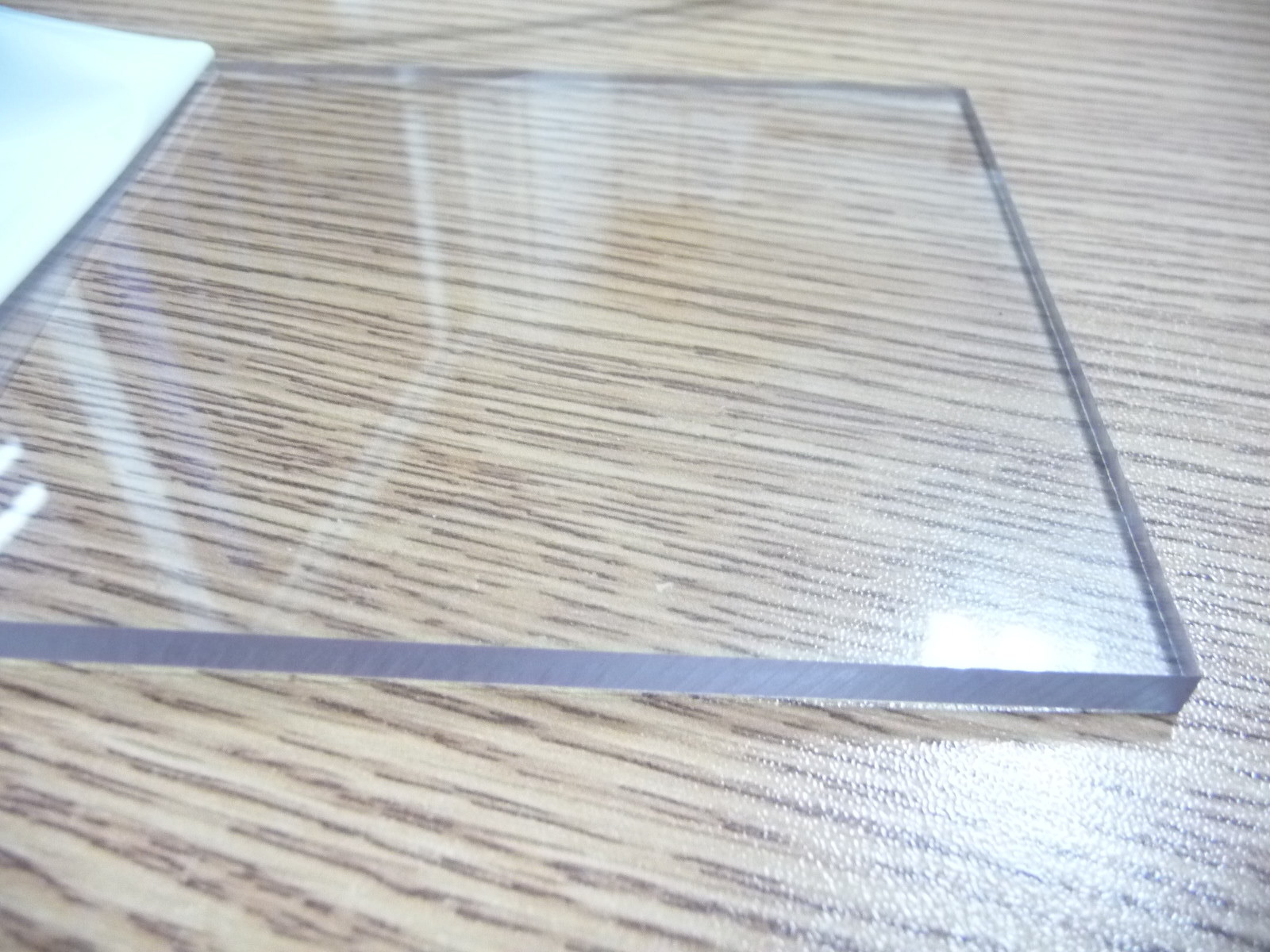 供应3mm透明耐力板,颗粒耐力板