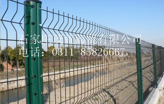 桃形立柱护栏网