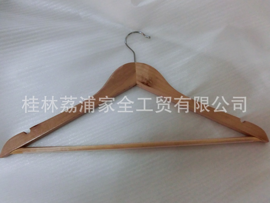衣架厂生产实木衣架