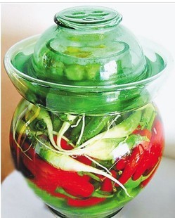 泡菜。泡酒坛