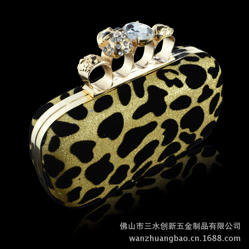 金色豹纹手拿包