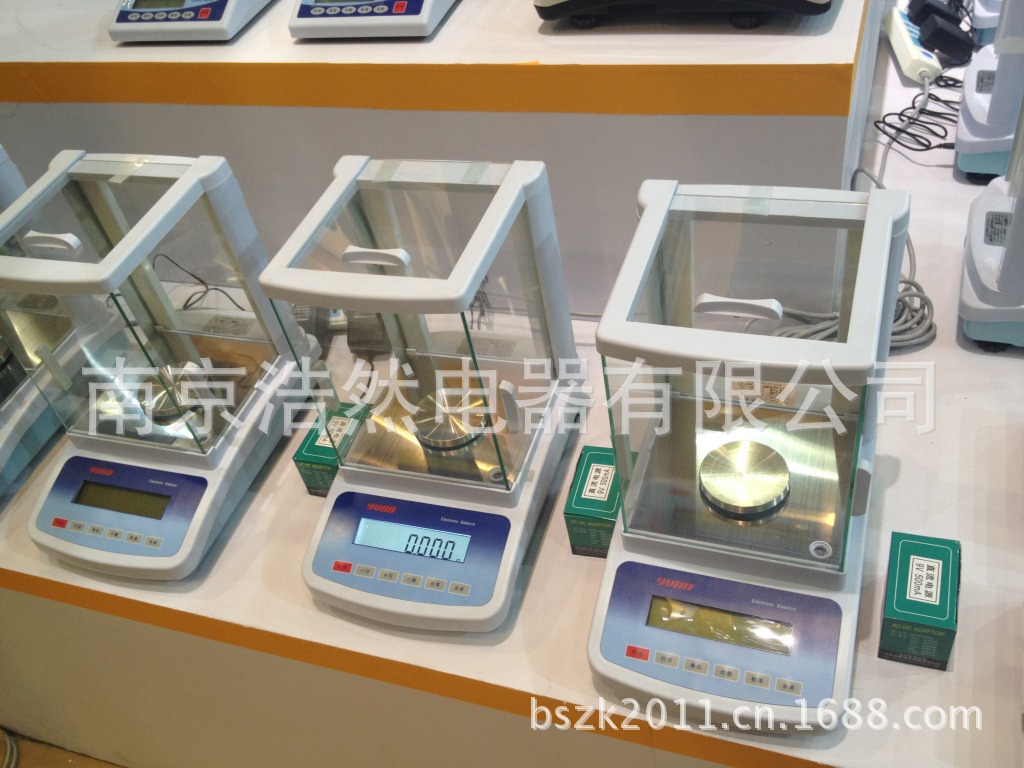 电子天平1