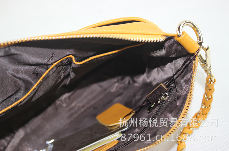 女包1 028