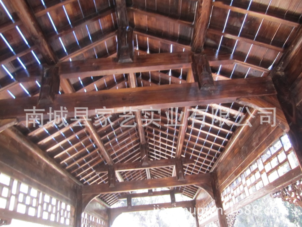 40米长廊和2个古建亭安装实拍照