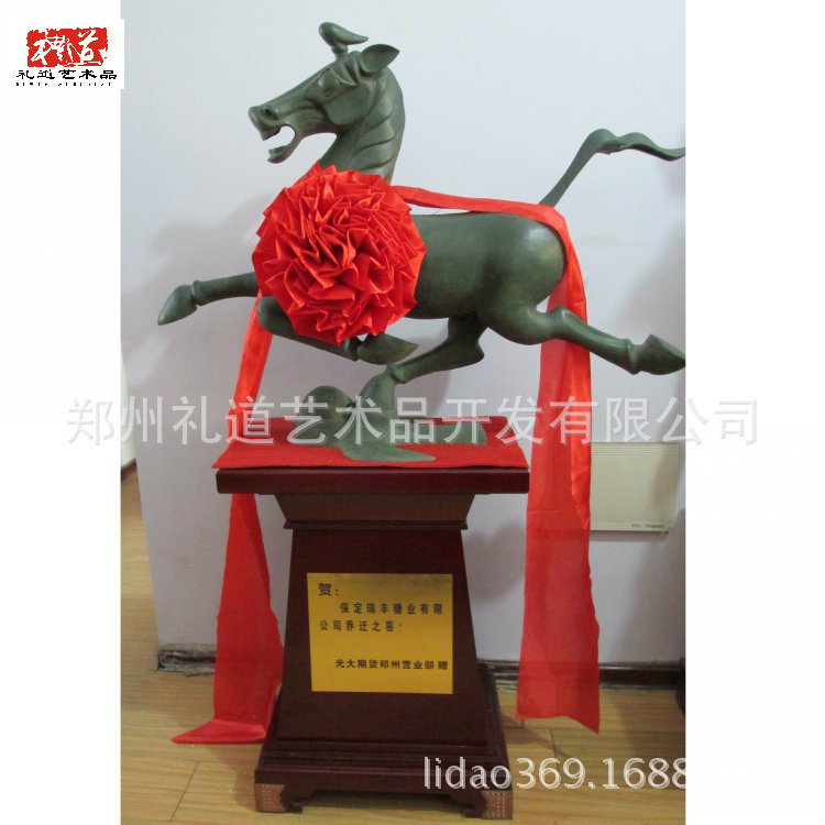 大型雕塑马踏飞燕 开用作开业工艺品摆件