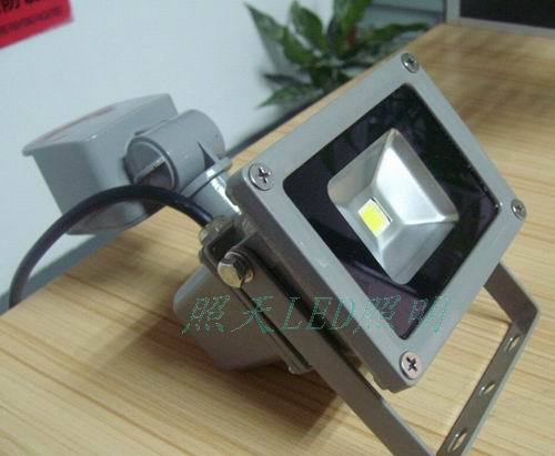 10W人体感应投光灯