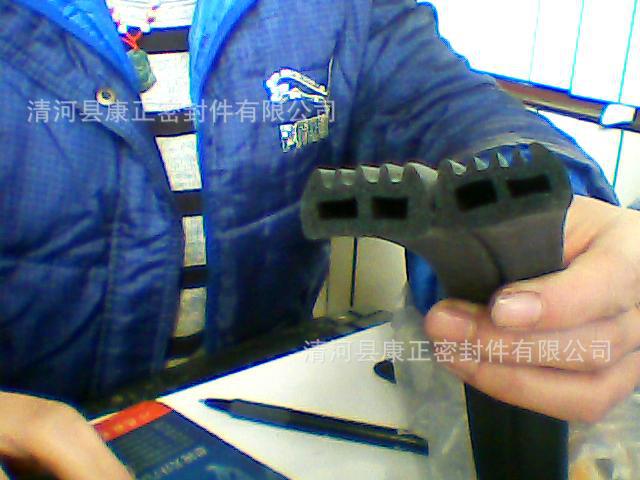 %E5%9B%BE%E7%89%87%20029[1]