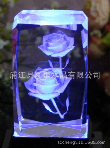 车模内雕水晶,5x5x8cm,定制镭射水晶工艺品欢迎新老客户订购
