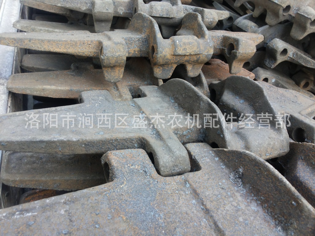 洛阳一拖东方红推土机配件 13592067450