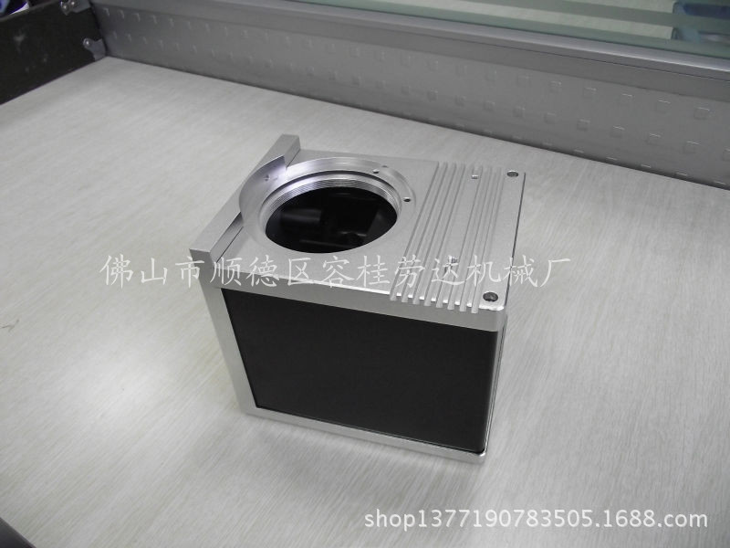 小巨炮全防结构加工中心MC650AL 劳达厂家直销供应立式加工中心