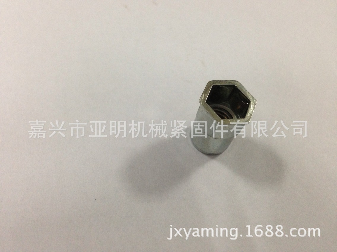 小头内外半六角 (1)