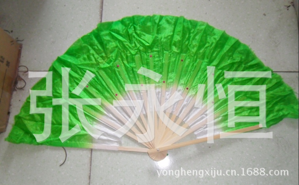 普通布边绿