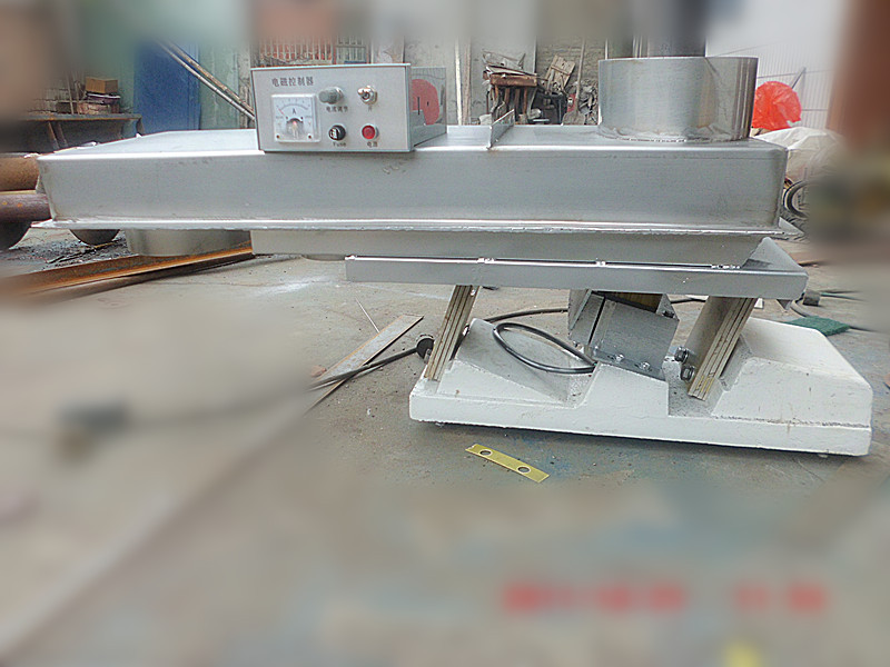 GZV6F微型电磁振动给料机（非标）1750_副本