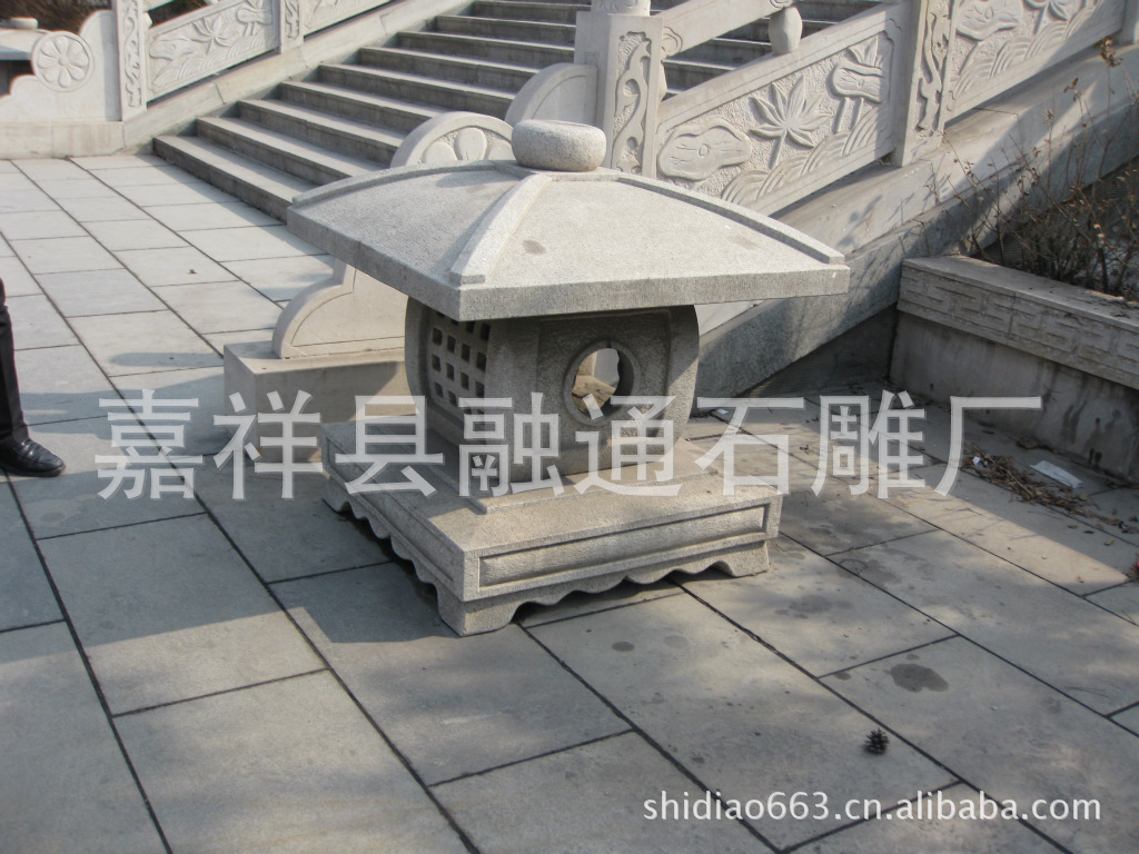 喷泉石塔石桥