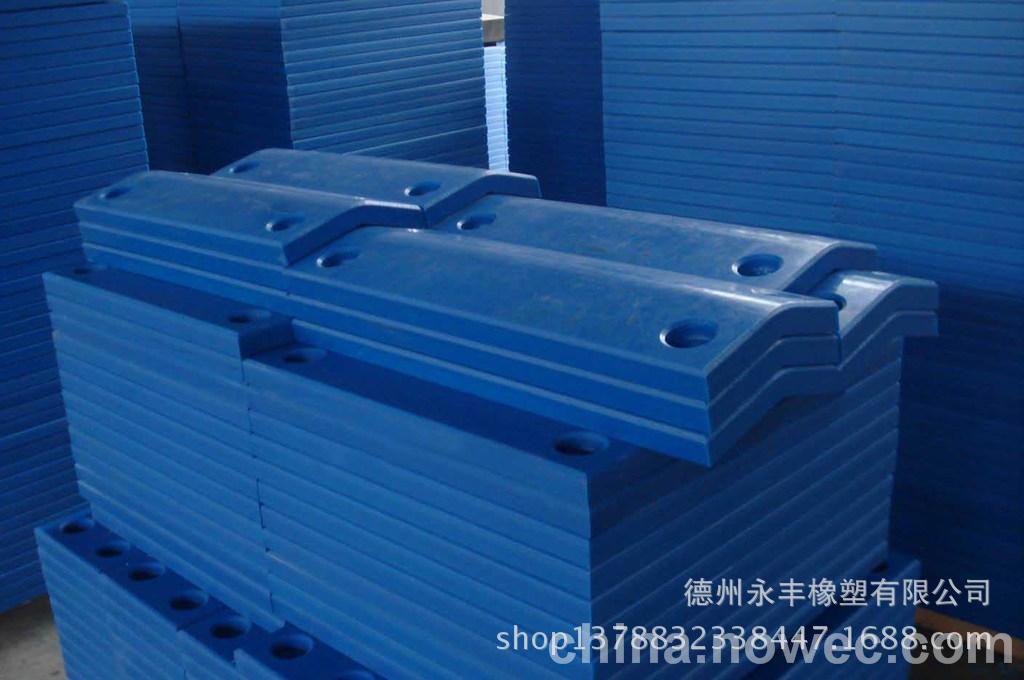 1038400-1039027-21269132